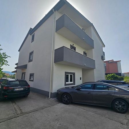 Apartmani Dianna Kaštela Esterno foto