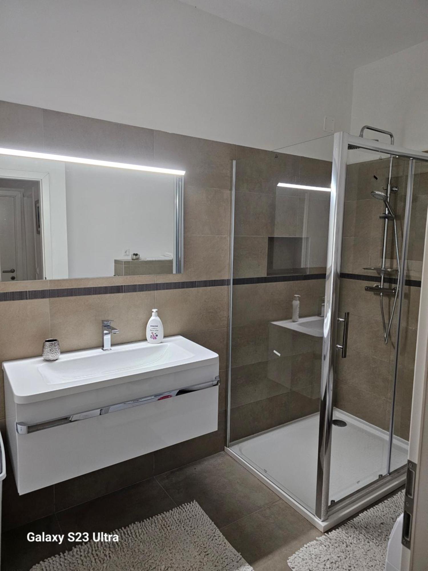 Apartmani Dianna Kaštela Esterno foto