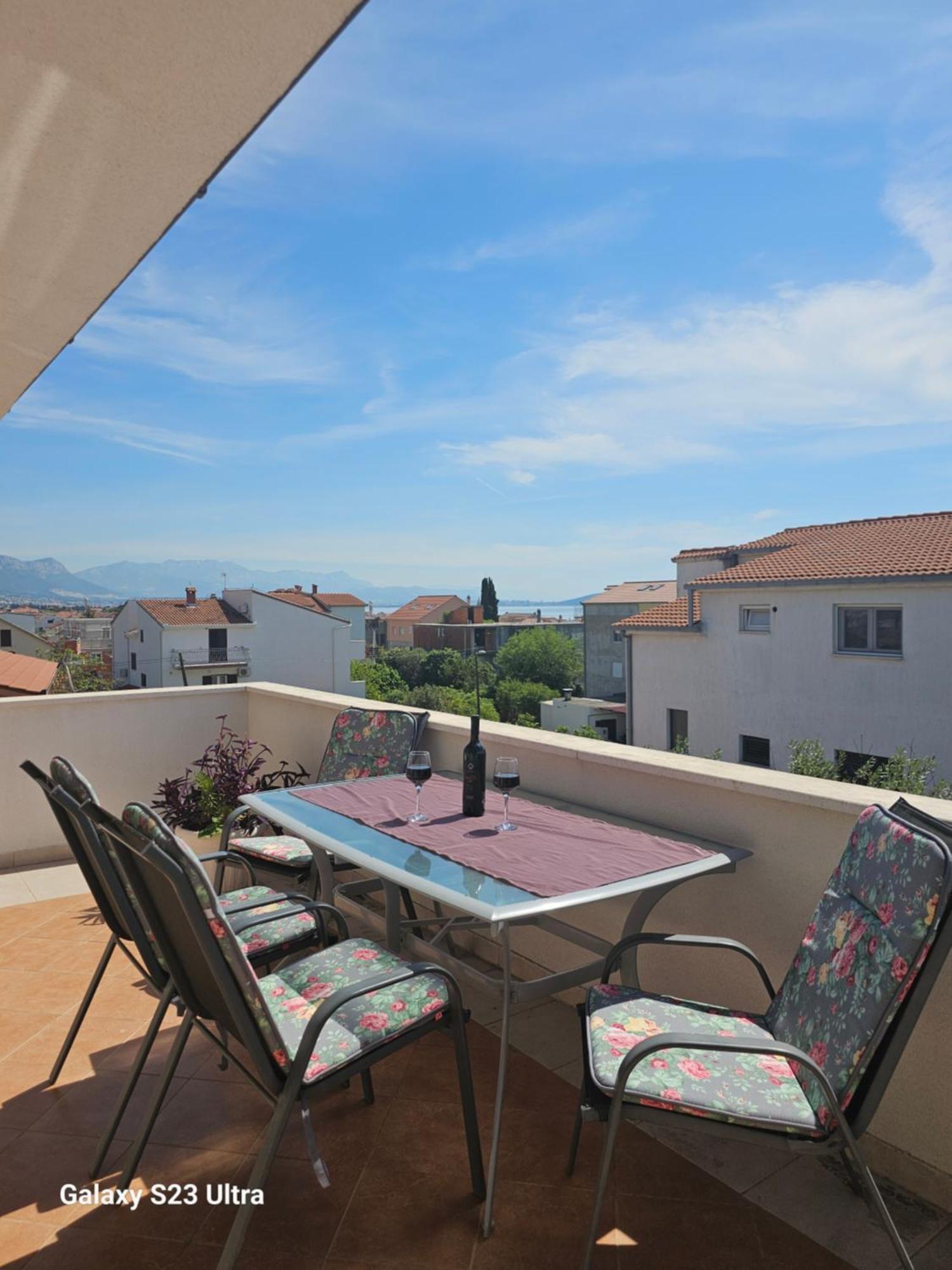 Apartmani Dianna Kaštela Esterno foto