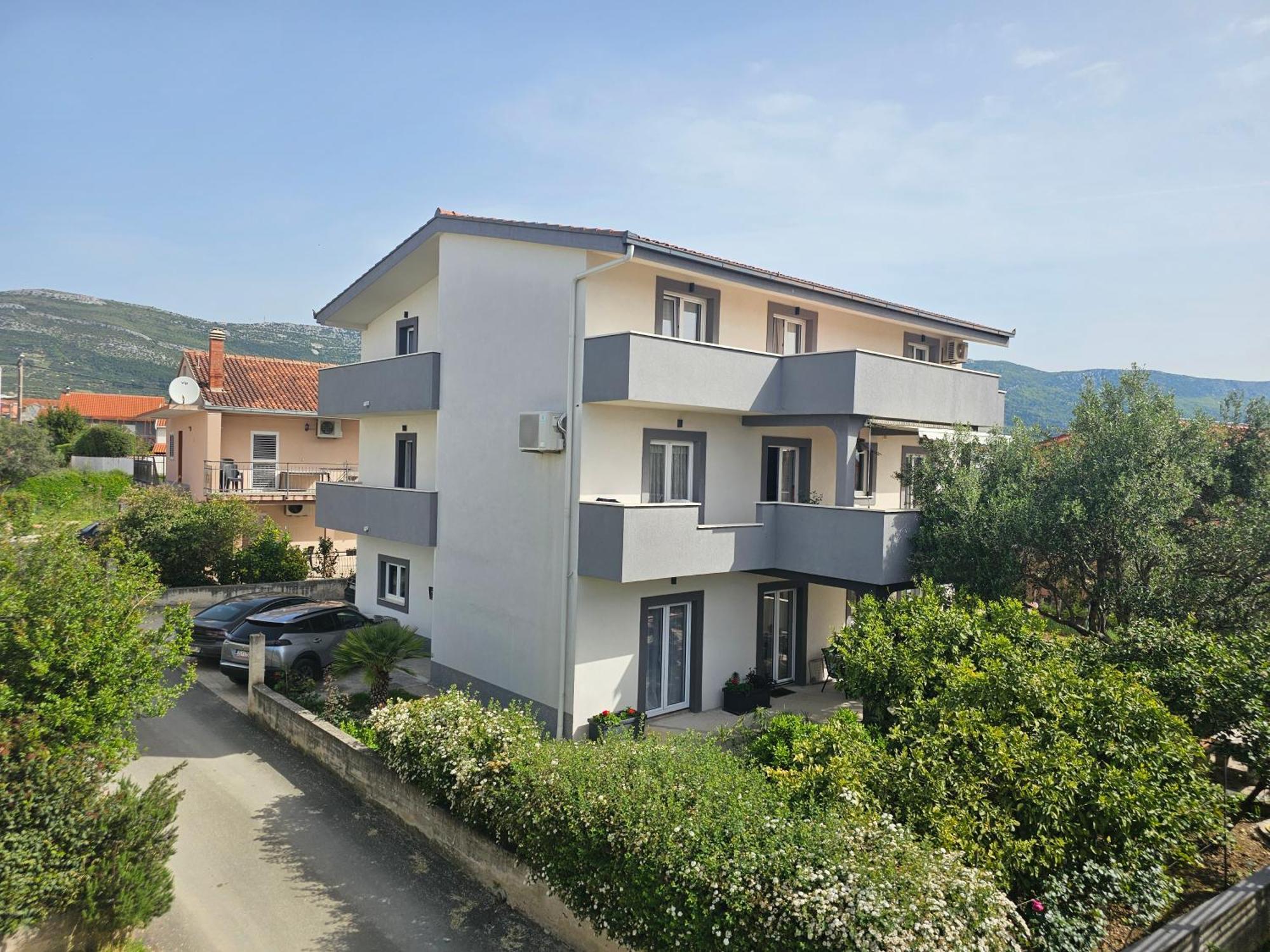 Apartmani Dianna Kaštela Esterno foto